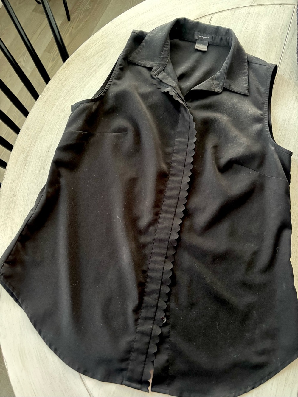 Women’s Small Black Scallop-Trim Sleeveless Blouse